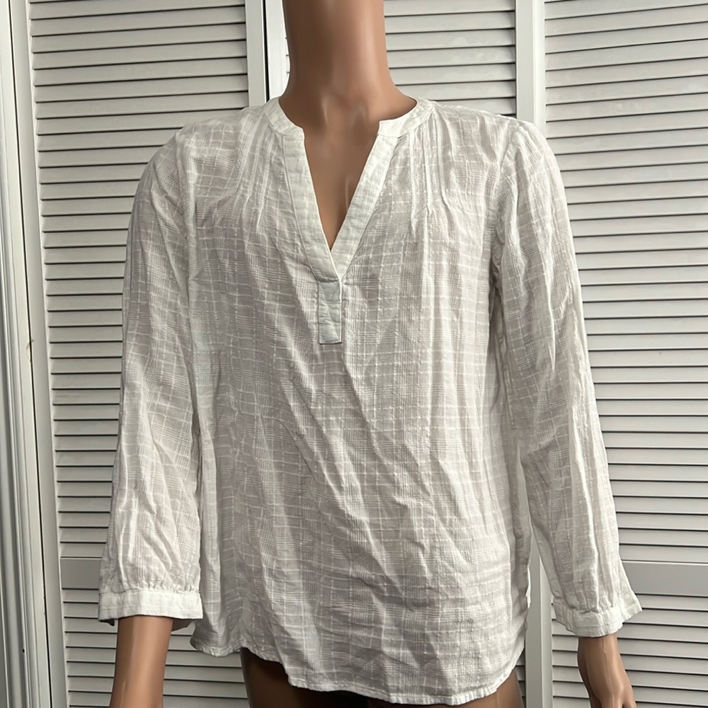 Old navy white  long sleeve large
